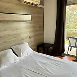 Hotel La Garenne 3*