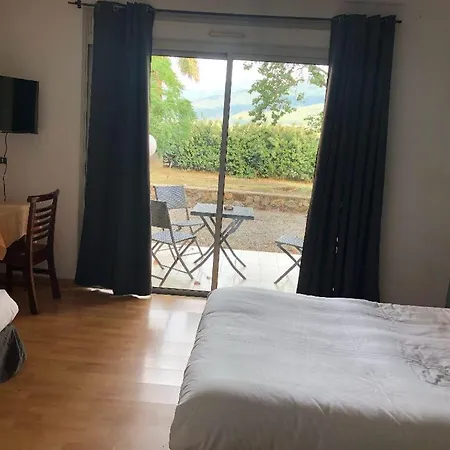 La Garenne 2* Tresserre
